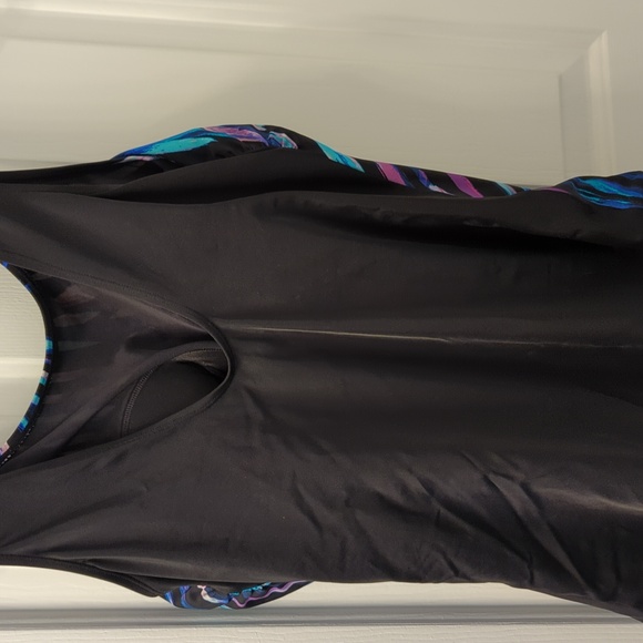 Women's size 18 bathing suit, EUC - Picture 4 of 9